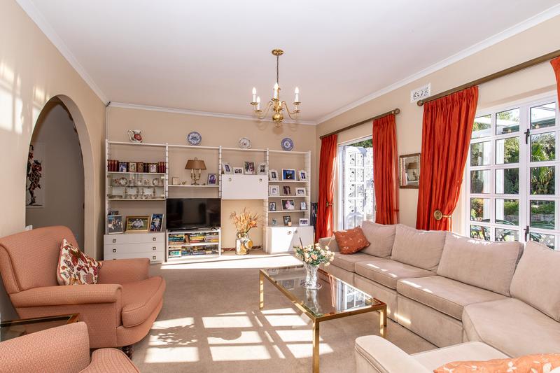 4 Bedroom Property for Sale in Constantia Western Cape